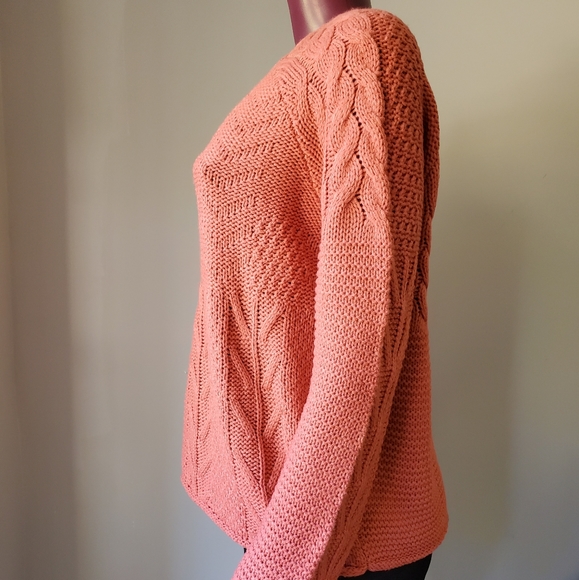 Time and Tru Knit Sweater (SOLD) - Picture 4 of 5